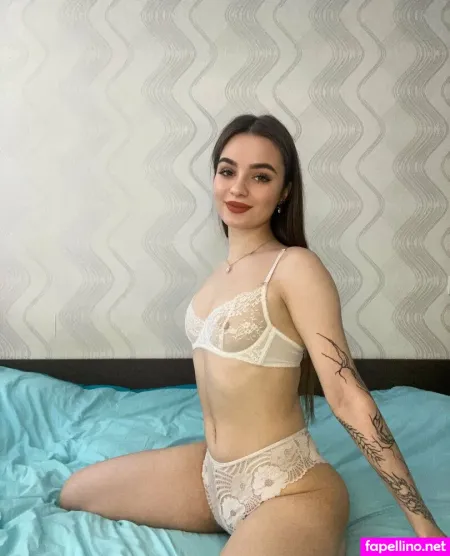 Littlehotvicky OnlyFans Thumbnail #4hyJdUZMoD