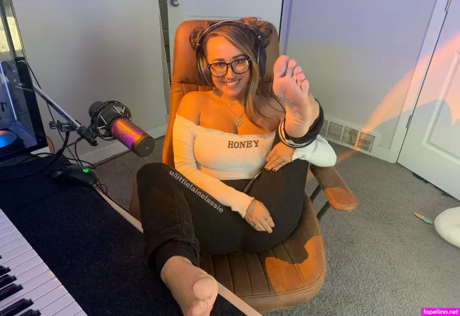 Littlelainelassie OnlyFans Thumbnail #YcOLgGQRjk