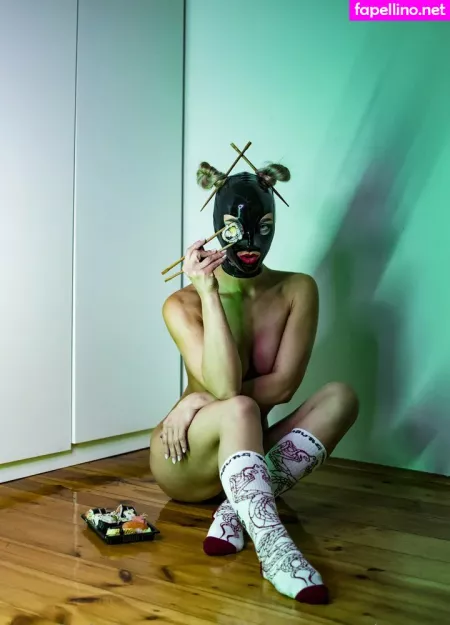 Littlelatexprincess OnlyFans Thumbnail #6wBacbAhYa