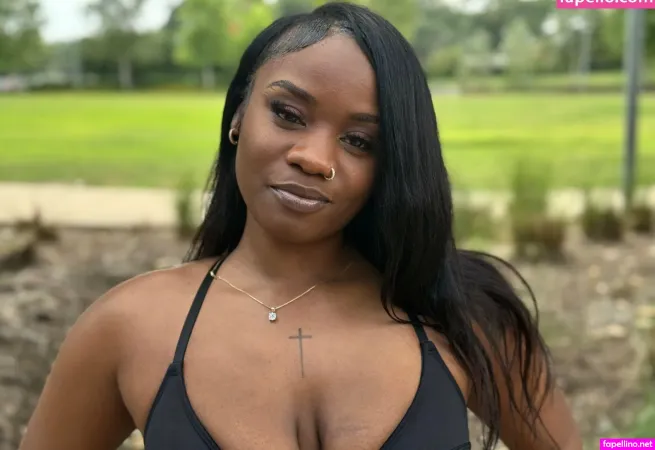 Littlelaya OnlyFans Thumbnail #U3xlmY1kkb