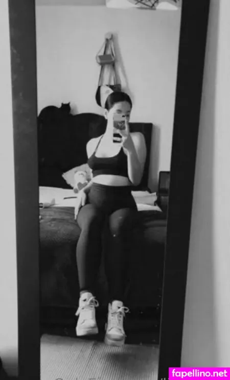 Littlelolm OnlyFans Thumbnail #zVrqG5wS75