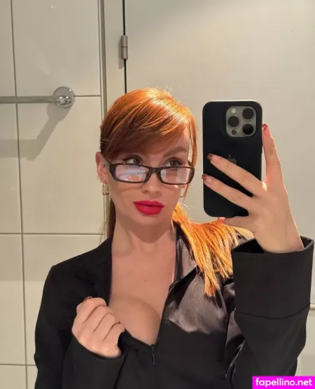 Littlemadelaine OnlyFans Thumbnail #pOATofD00F