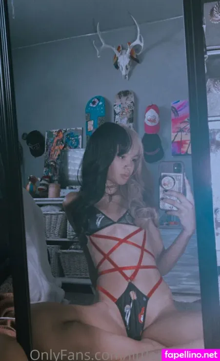 Littlemads003 OnlyFans Thumbnail #e8JrMA0Bed