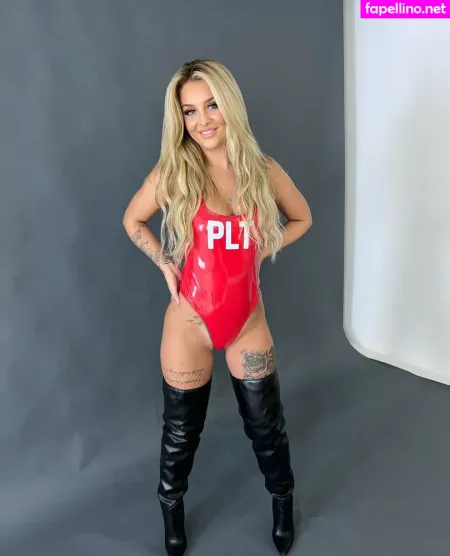 Littlemissblond OnlyFans Thumbnail #OTV8E6WIq3