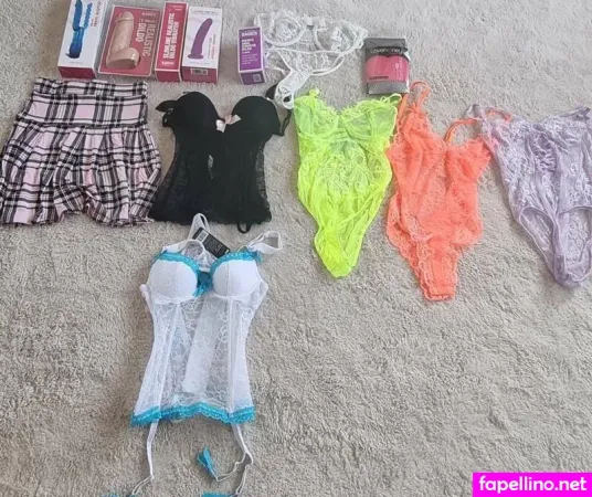 Littlemissconnie 1 OnlyFans Thumbnail #9ydjXG9GQk