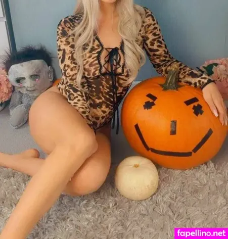 Littlemissconnie 1 OnlyFans Thumbnail #ujtNpCXubp