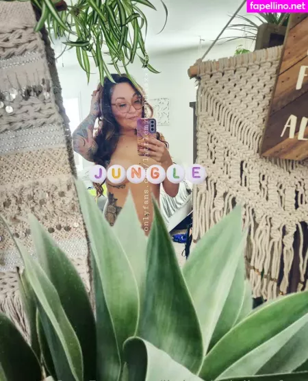 Littlemissjuliaxxfree OnlyFans Thumbnail #0UZqx7WnOO