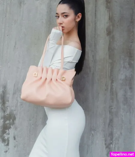 Littlemisskhan OnlyFans Thumbnail #mlOjNIe9q6