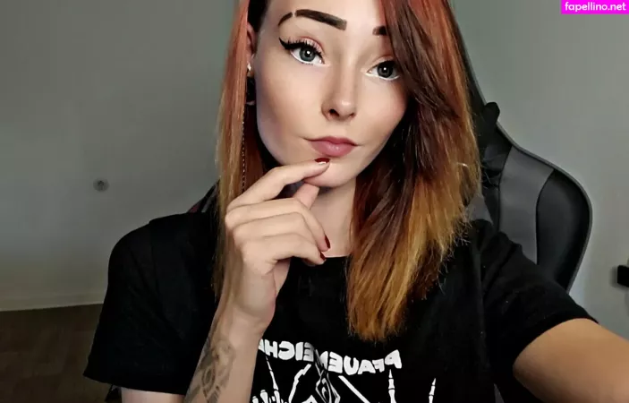 Littlemissnaughtytw OnlyFans Thumbnail #wyE2rDrVbd