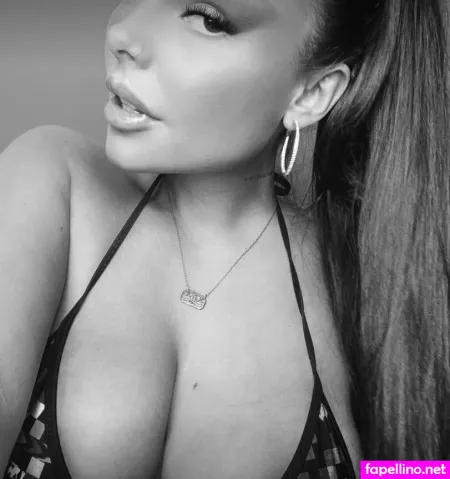 Littlemissscott OnlyFans Thumbnail #L5gIzxVOkz