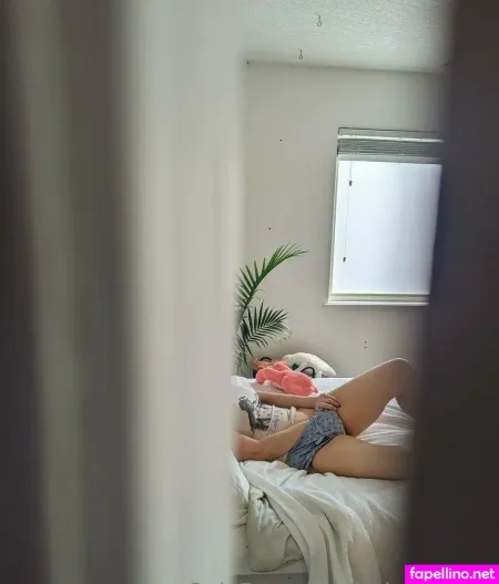 Littlemisszoe OnlyFans Thumbnail #DecYYqppNV