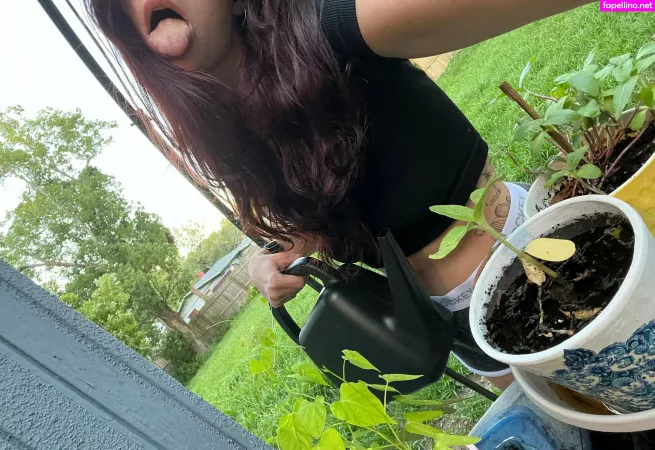 Littlered08 OnlyFans Thumbnail #iUAxAcU3eA