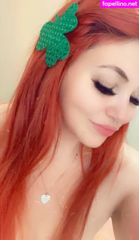 Littleredivyfree OnlyFans Thumbnail #9pNSQruF1c