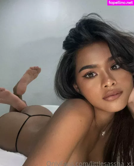 Littlesassha OnlyFans Thumbnail #xIeEj1TD7N