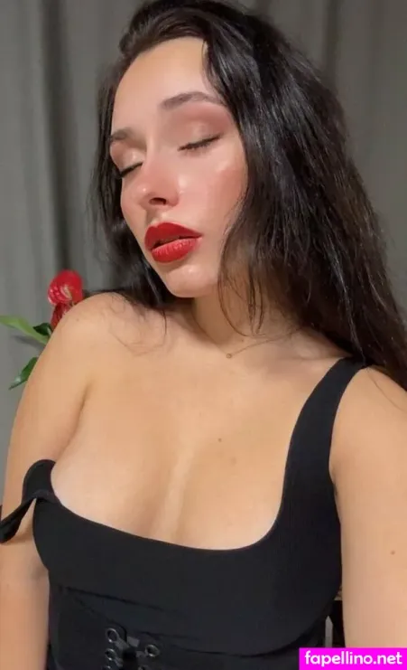Littlesecrettt1 OnlyFans Thumbnail #5g4tXimVND