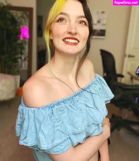 Littlesiha OnlyFans Thumbnail #CfL2mE0wm4