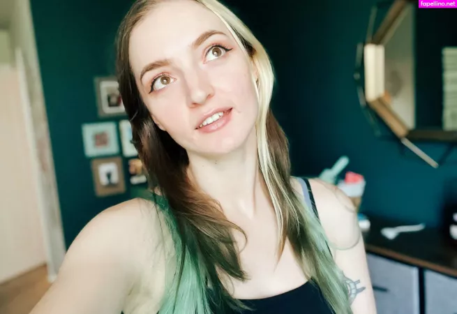 Littlesiha OnlyFans Thumbnail #dLvfEQCpfb