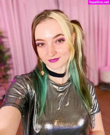 Littlesiha OnlyFans Thumbnail #m9bJiGQY4J
