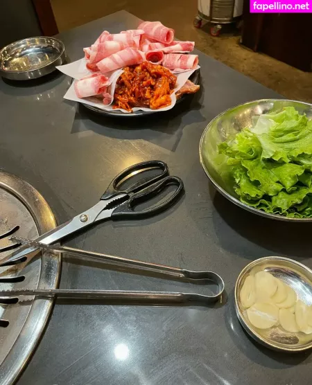 Littlestpigletannclips OnlyFans Thumbnail #CZoHU5nnQh