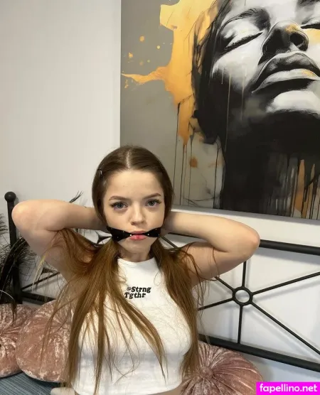 Littleteenvika OnlyFans Thumbnail #Rvcn9WFQEv