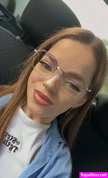 Littleteenvika OnlyFans Thumbnail #TmYjfuEMBe