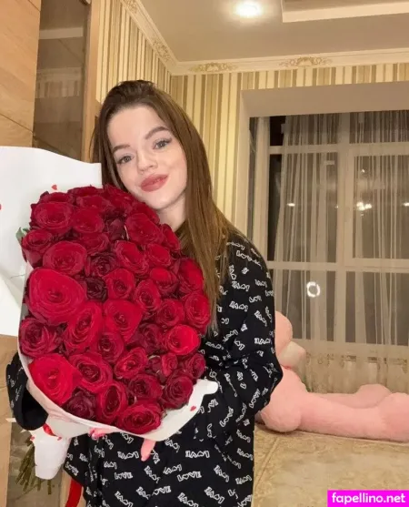 Littleteenvika OnlyFans Thumbnail #k7eaDG8QSx