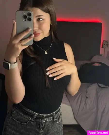 Littlewaiifu 1 OnlyFans Thumbnail #Le7QFj72hp