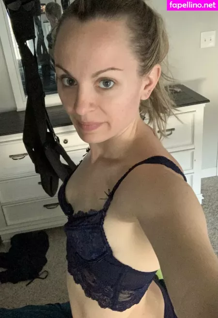 Littlewaistinyourface OnlyFans Thumbnail #59OZecXFz1