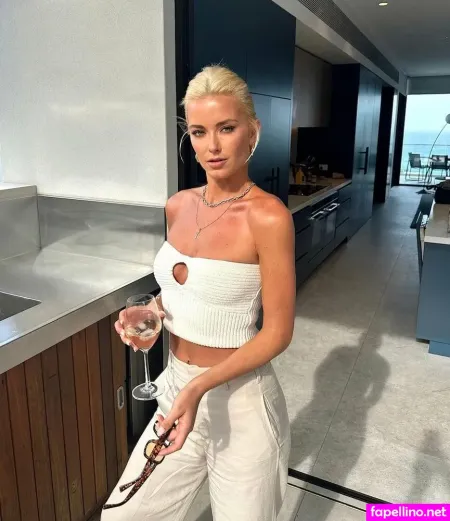 Liv Bentley OnlyFans Thumbnail #a1lFlJfqvw