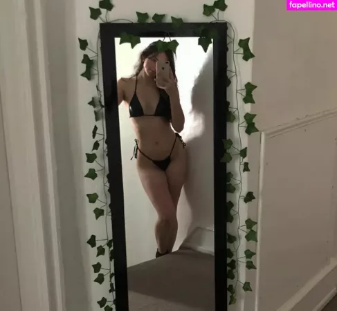 Liv Littlelivbug OnlyFans Thumbnail #OfyMcF2AB8