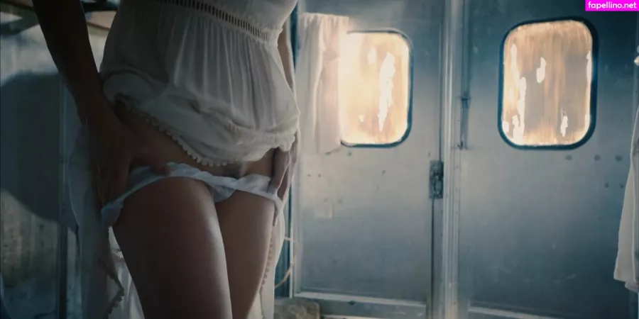 Liv Tyler OnlyFans Thumbnail #cRl0YAoExV