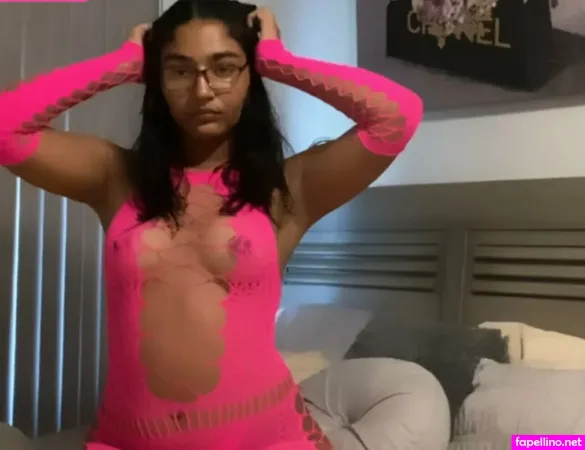 Livanevagine OnlyFans Thumbnail #0mm8UIjB9l