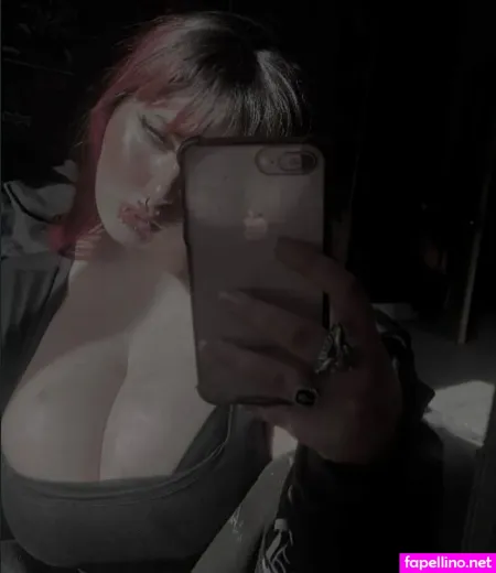 Livdraculaaaa OnlyFans Thumbnail #gDzvmULaYE