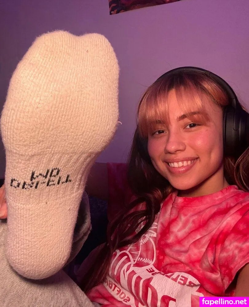 live.laugh.love.101, livelaughlovefeet101 Nude Leaked OnlyFans Photo #L7l0XkHoNx
