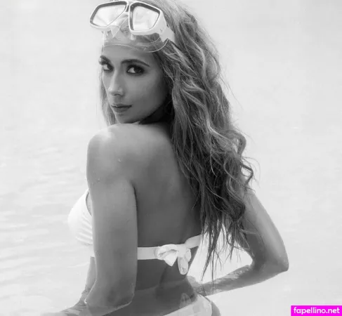 Livia Gullo OnlyFans Thumbnail #9qnBnJpZzc