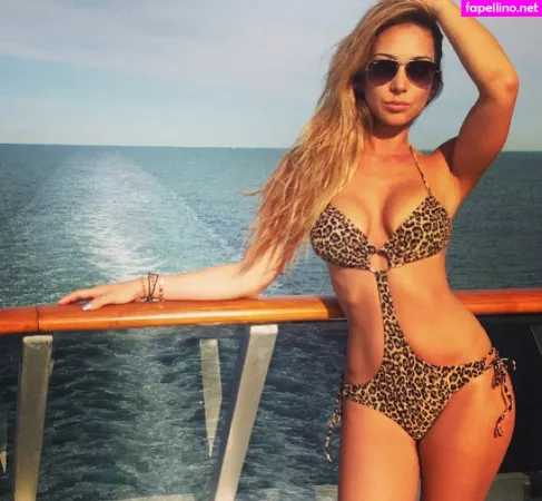 Livia Gullo OnlyFans Thumbnail #hy6v2pY1xV