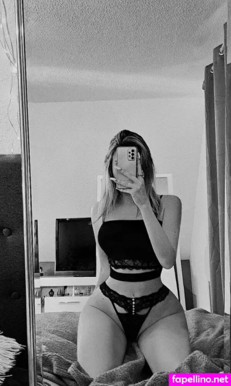 Livia OnlyFans Thumbnail #cODl9apVev