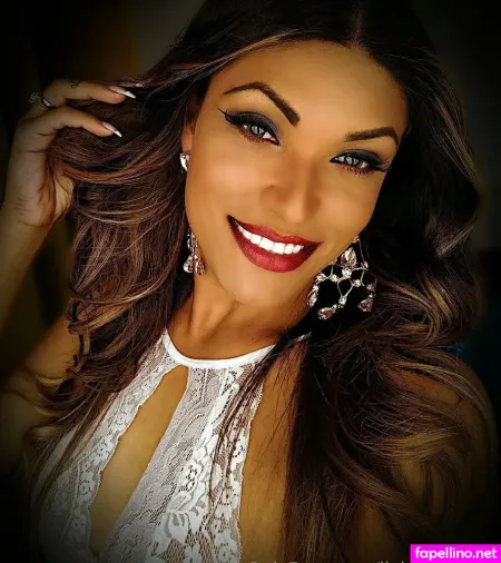 Liviamarques OnlyFans Thumbnail #TomWpeuD0j