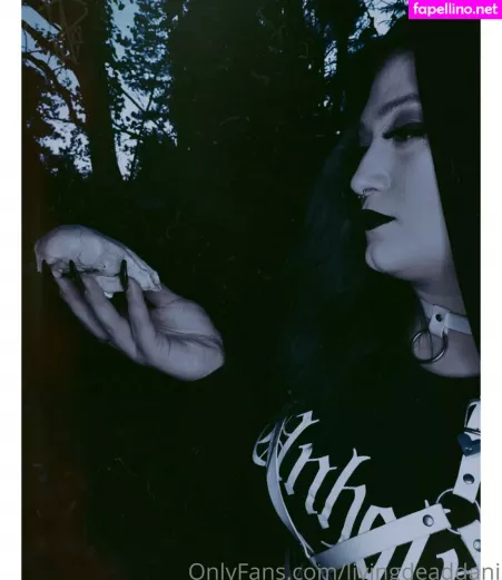 Livingdeaddani OnlyFans Thumbnail #7yiMcrwowO