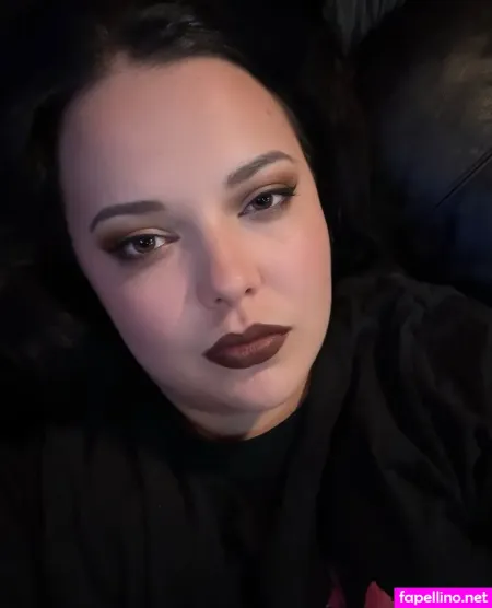 Livinghelle OnlyFans Thumbnail #DXGGAnccbY