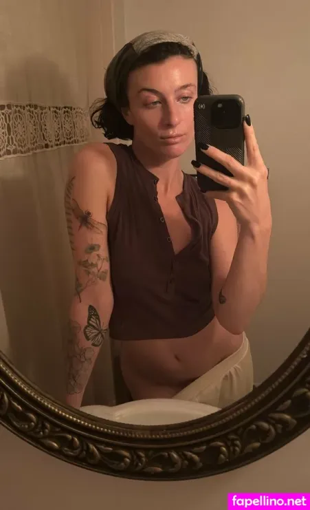 Livingwithmarlie OnlyFans Thumbnail #BpJh2JlaWx