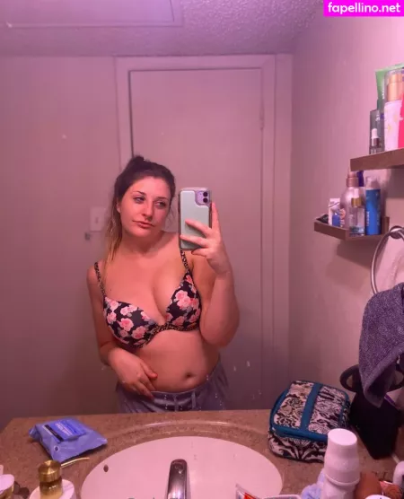 Livinlikeleesha OnlyFans Thumbnail #t5QbrKJfqc