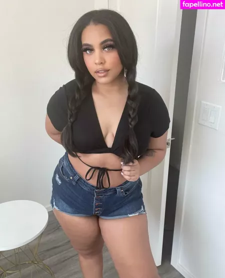 Livinwithloren OnlyFans Thumbnail #Dhk00XZiDv