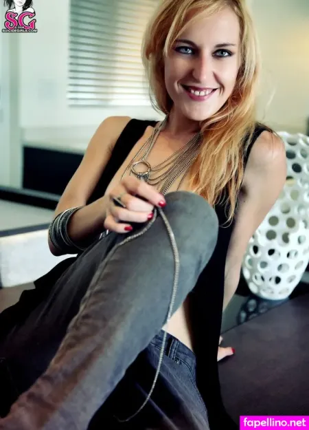 Livion OnlyFans Thumbnail #1bBYfOhp8z