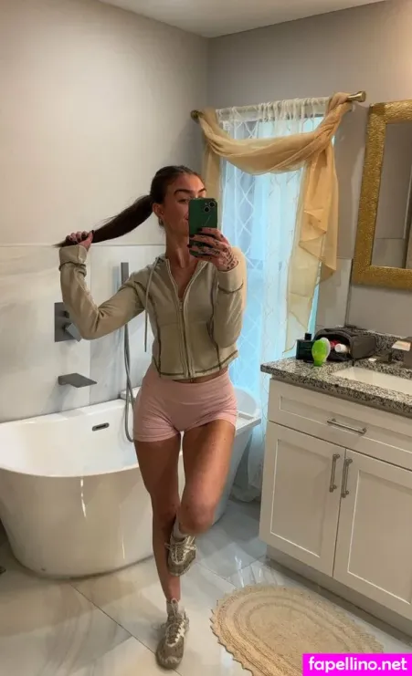 Livrylee OnlyFans Thumbnail #L8wCjz0LyI