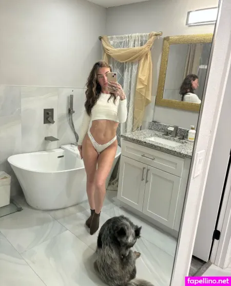 Livrylee OnlyFans Thumbnail #tIKfD4d9DH