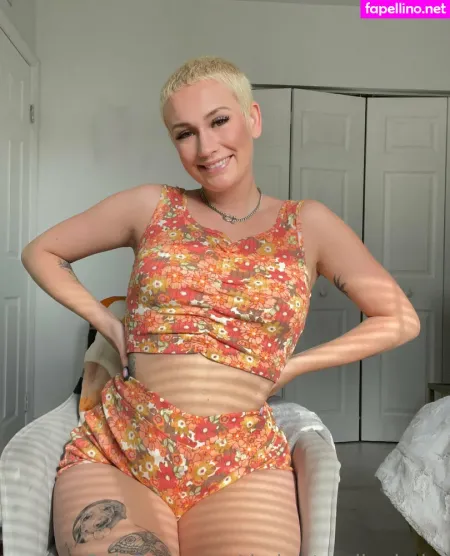 Livthebookworm OnlyFans Thumbnail #URThreHO4L