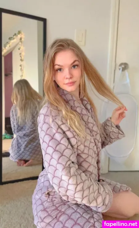 Livwildflowerz OnlyFans Thumbnail #CJO9sxxnHK