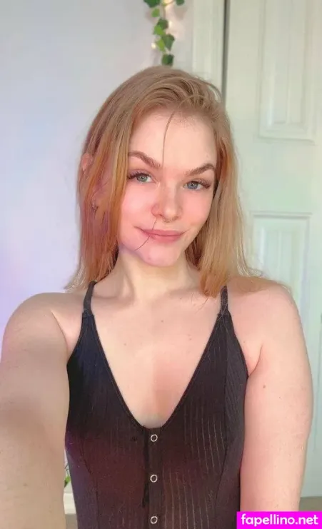 Livwildflowerz OnlyFans Thumbnail #FrvxxLvhOy