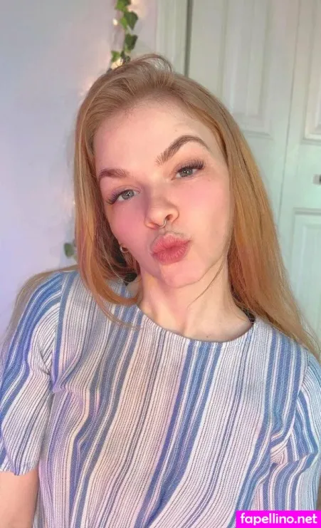Livwildflowerz OnlyFans Thumbnail #oQ44DucLtF